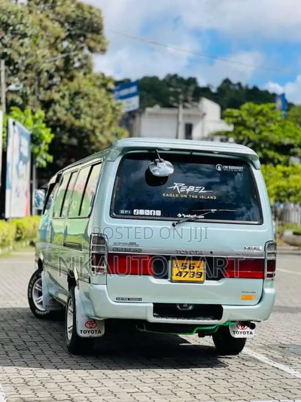 Toyota Dolphin 1989 Van (Used)