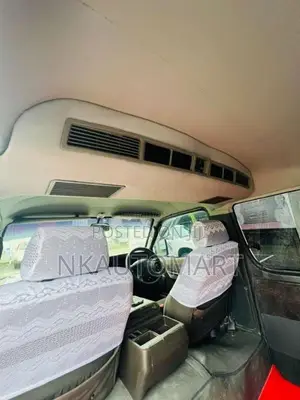 Toyota Dolphin 1999 Van (Used)