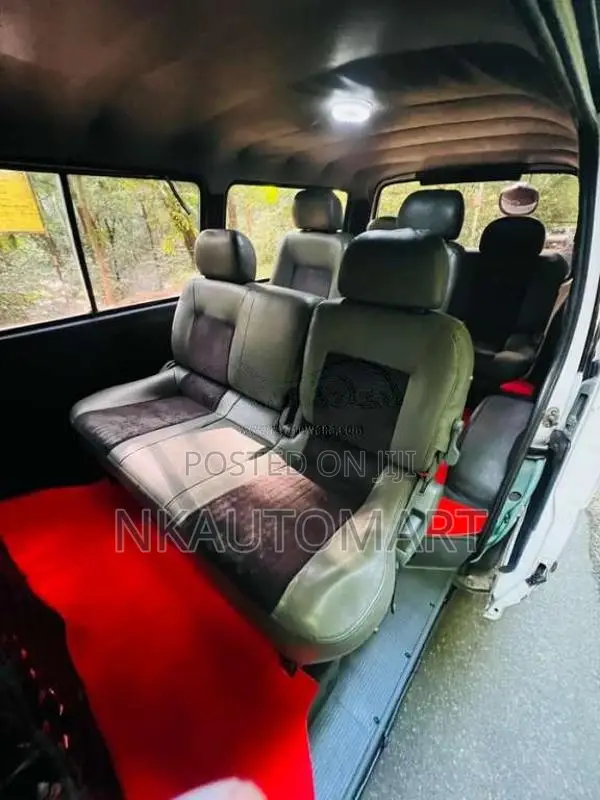 Toyota Dolphin 1990 Van (Used)