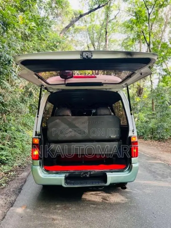 Toyota Dolphin 1990 Van (Used)