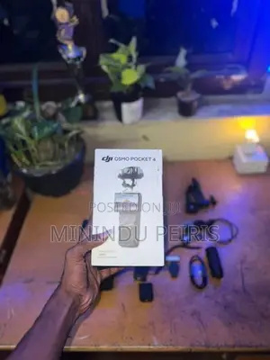 DJI Osmo Pocket 4 Creator Combo