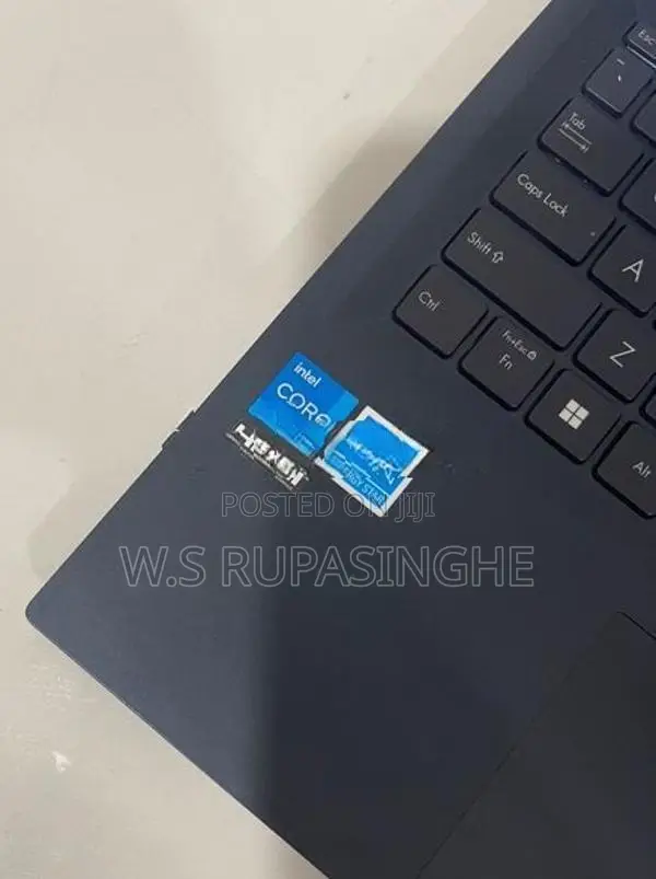 Asus Expertbook i5 12th GEN