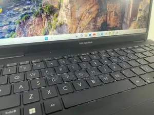 Asus Expertbook i5 12th GEN