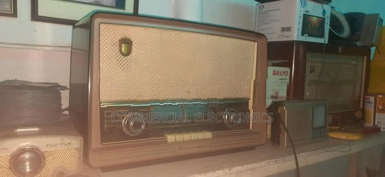 PHILIPS Radio with FM