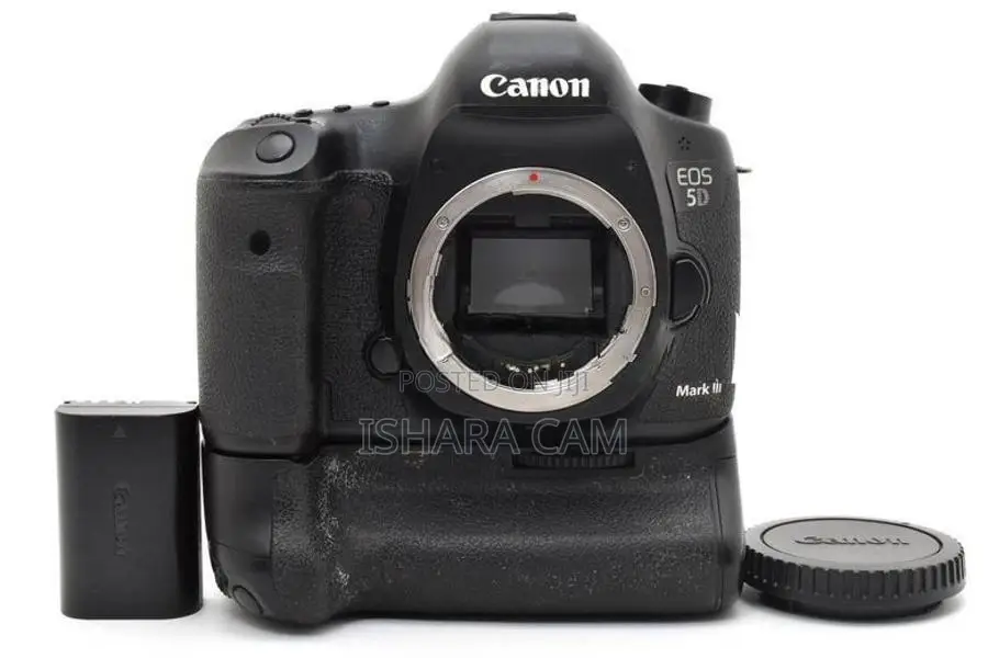 canon 5D mark 3 DSLR with lens