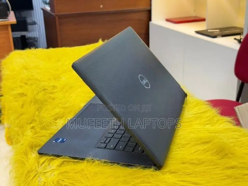 Dell i5 12Gen 16/256GB 15.6”FHD Display