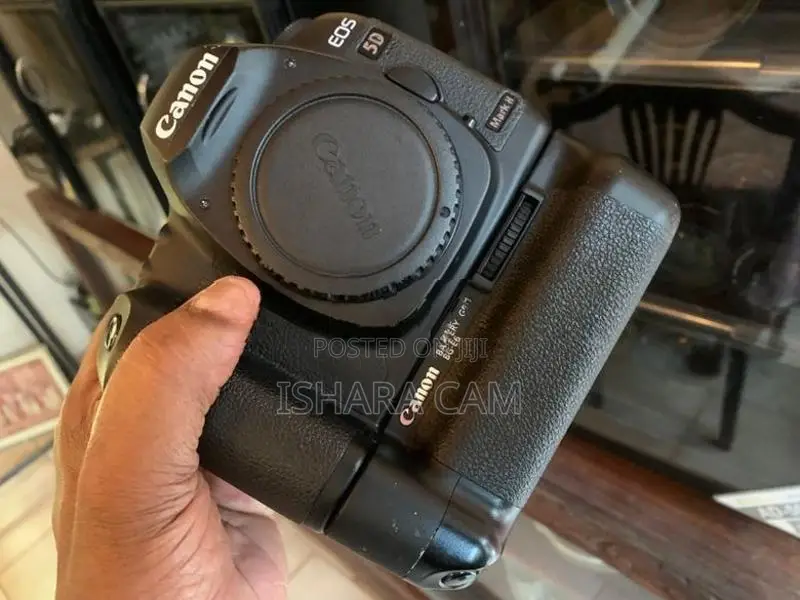 canon 5D mark 2 DSLR body with battery grip