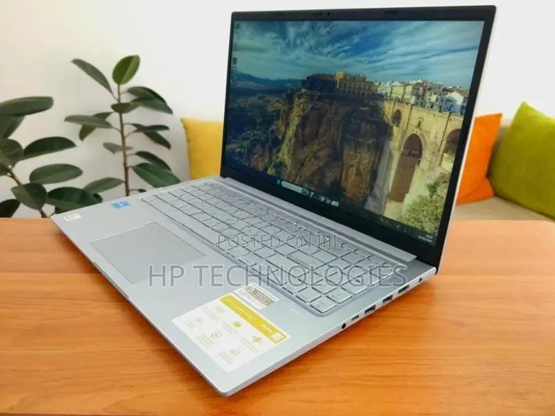 ASUS I3 13 GEN VIVO BOOK 8GB RAM 512GB SSD