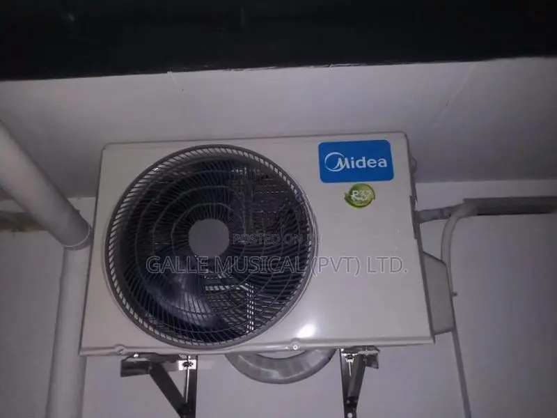 Midea 7000 BTU Non-Inverter Air Conditioner -MSAFA-07CRN8