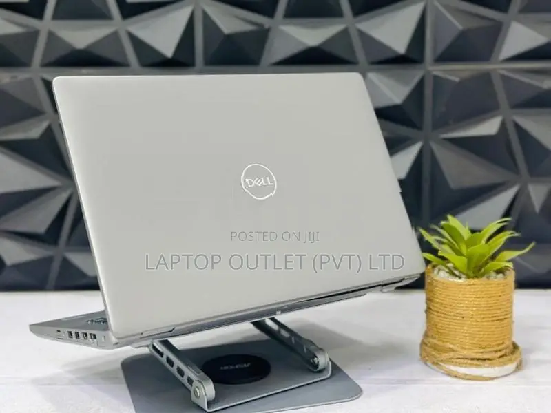 Dell [ H Processor ] Core I7 10th Gen /16GB RAM/256GB NVMe/14 FHD IPS