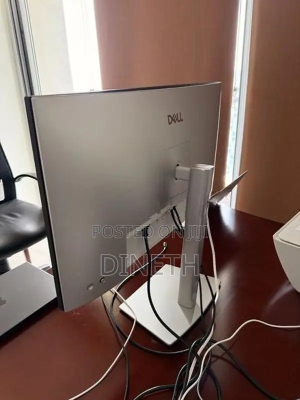 Dell UltraSharp U2725QE 27 Inch 4K 120Hz Thunderbolt Monitor