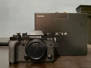 Fujifilm XT3 Mirrorless Camera For Sell