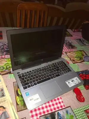 ASUS Azus I 3 ( NO Power ) 5TH Gen