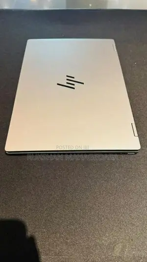 HP OmniBook X Flip 16 AMD Ryzen AI 5 16GB RAM, Touchscreen