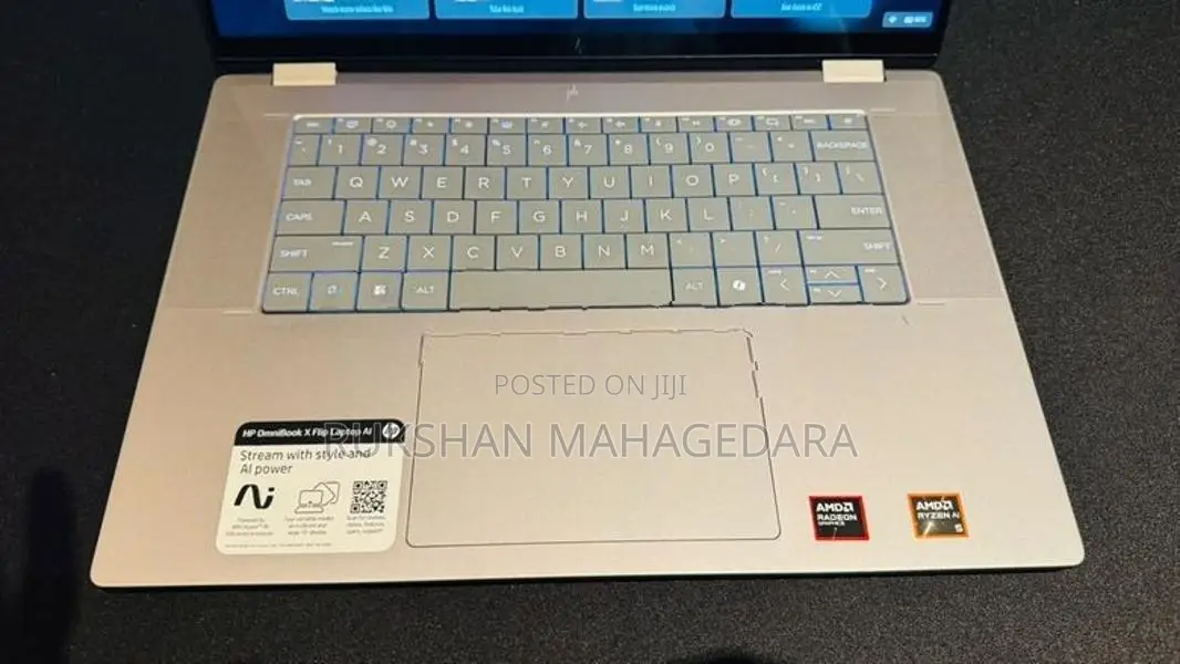 HP OmniBook X Flip 16 AMD Ryzen AI 5 16GB RAM, Touchscreen