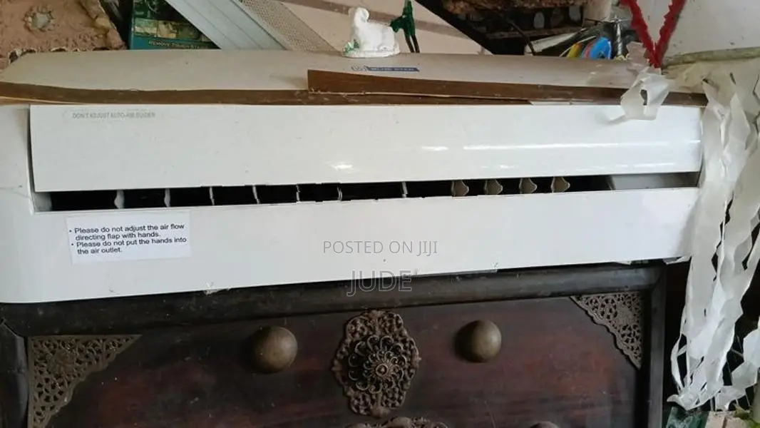 12,000 BTU Air Conditioner