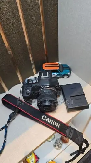 Canon R10