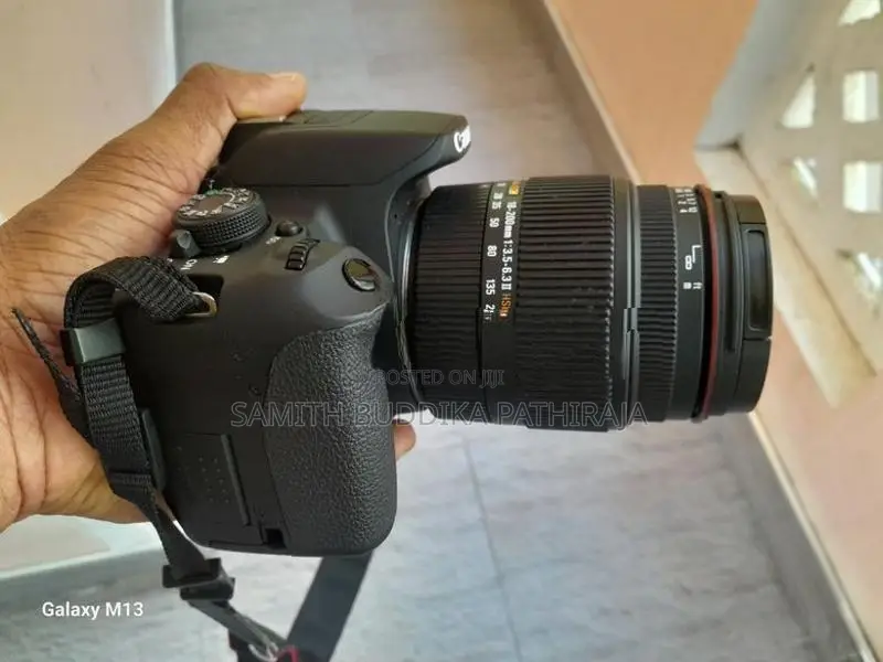 Canon EOS X7i