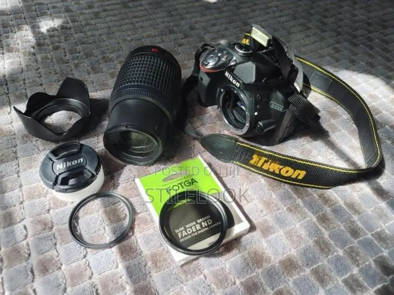 Nikon 𝐃3300 (𝐞𝐱 𝐨𝐫 𝐬𝐚𝐥𝐞)