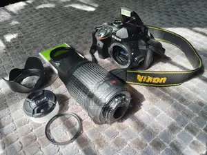 Nikon 𝐃3300 (𝐞𝐱 𝐨𝐫 𝐬𝐚𝐥𝐞)