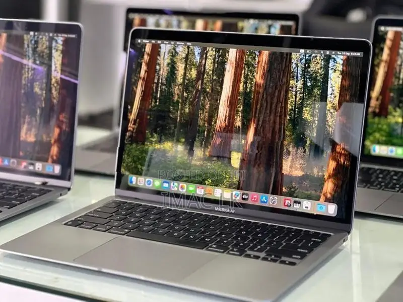 Apple MacBook Air M1 Chip 8GB RAM 256GB SSD