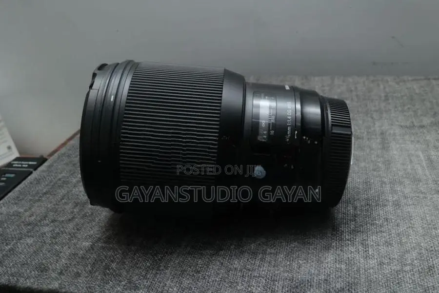 Canon Sigma 85mm F/1.4 Art Lenses
