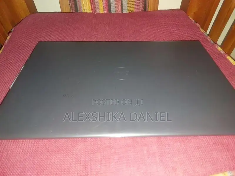 12th Gen I7 Core / Gray Dell Laptop