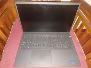 12th Gen I7 Core / Gray Dell Laptop