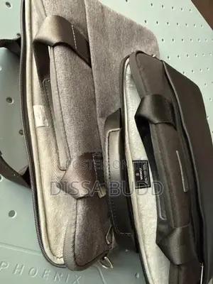 Wiwu Minimalist 14” Laptop Bags Lightly Used