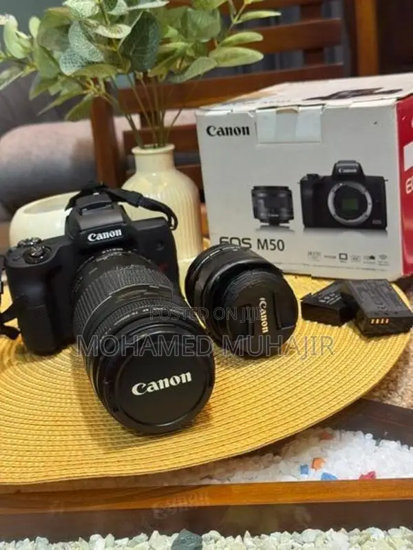 CANON EOS M50 Camera