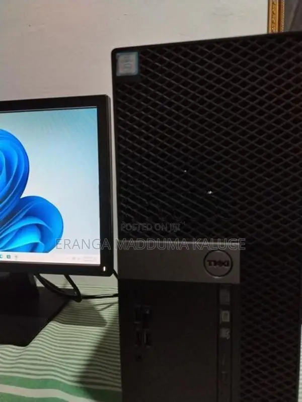 Dell OptiPlex 3046 i3 6th Gen 8GB RAM 500GB + 19" Monitor