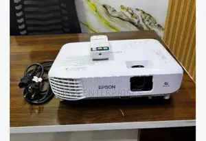 Epson S05 Daylight Projector