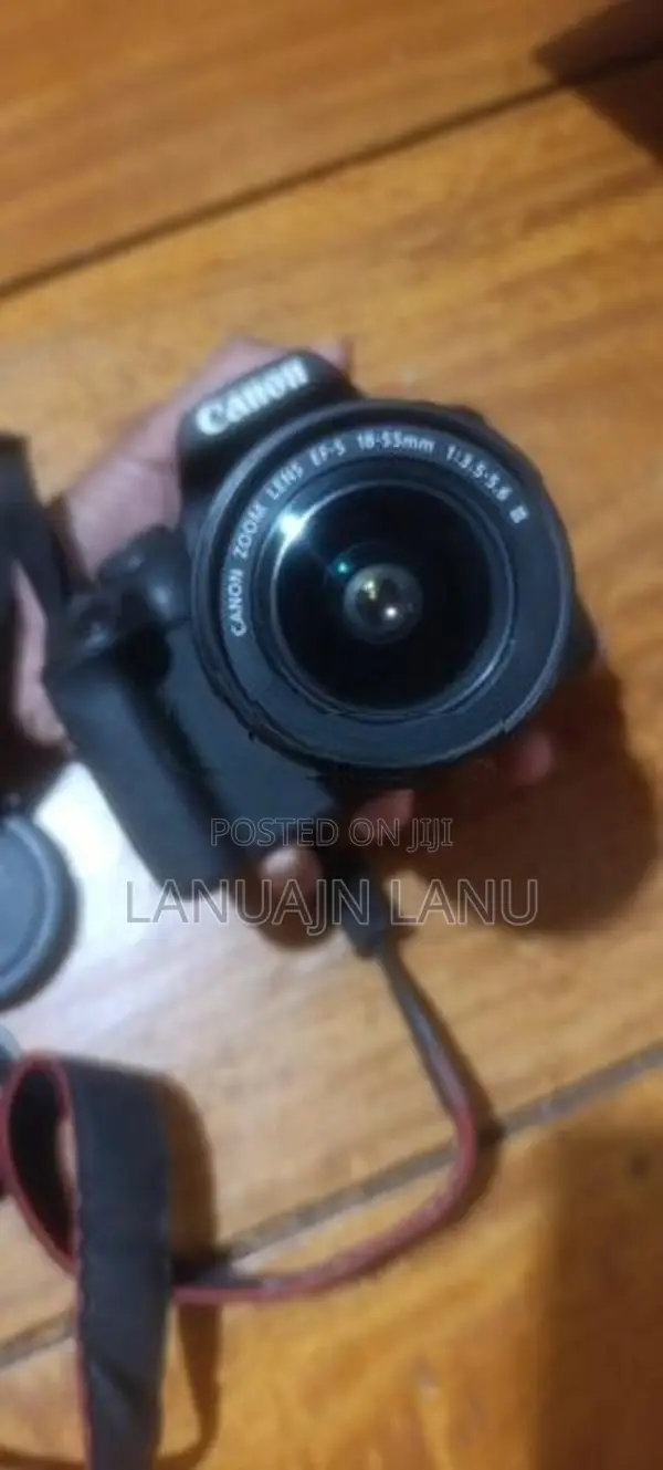 Canon EOS 200D