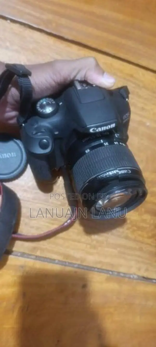Canon EOS 200D