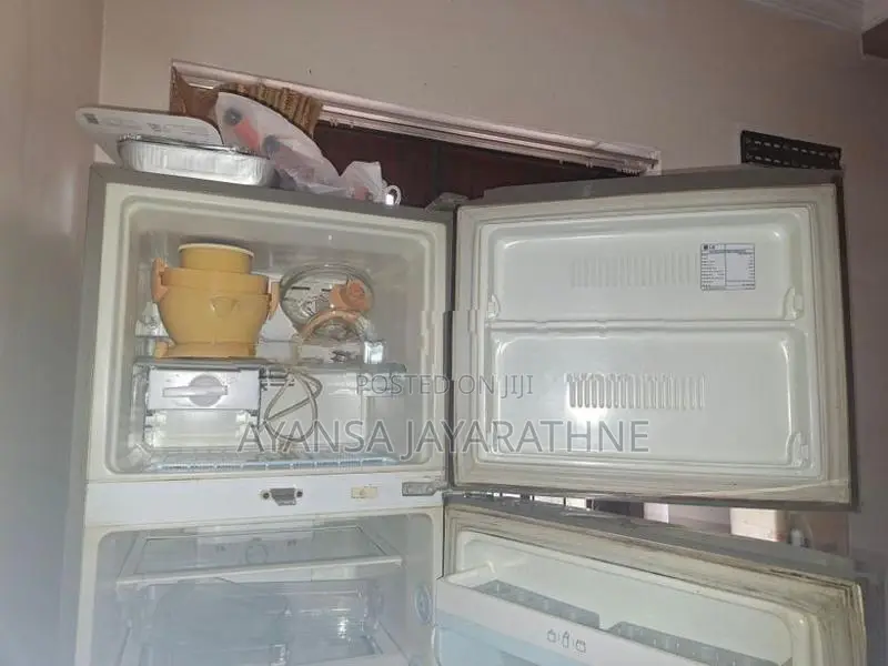 LG Top-Freezer Double Door Refrigerator
