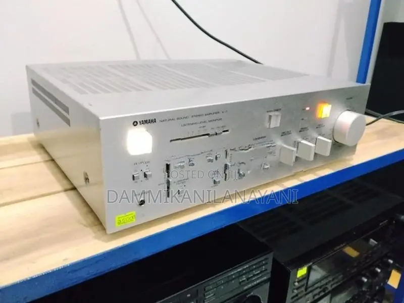 Yamaha Integrated Stereo Amplifier A 7