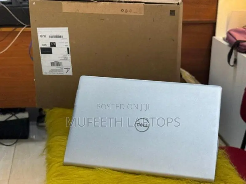 Dell i5 13Gen 8/512GB 15.6”FHD 120Ghz Display