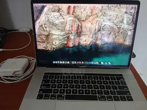 Apple MacBook Pro 15inch 2017 Touch Bar