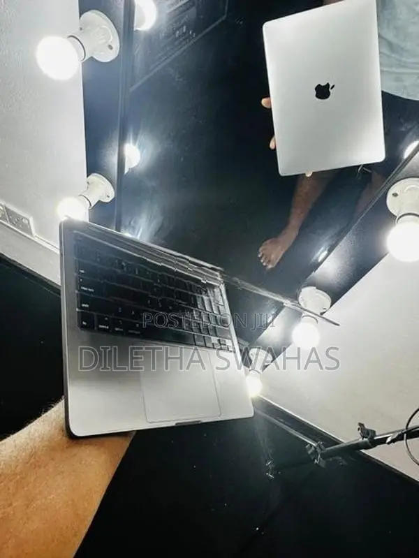 Apple MacBook Pro 13-Inch 2020