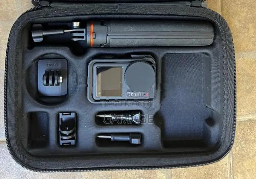 DJI Osmo Action 4 Standard Combo