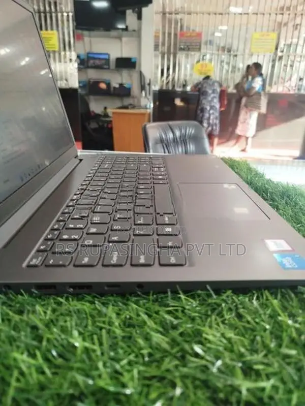 Lenovo i3-14 gen laptop 8GB /512GB