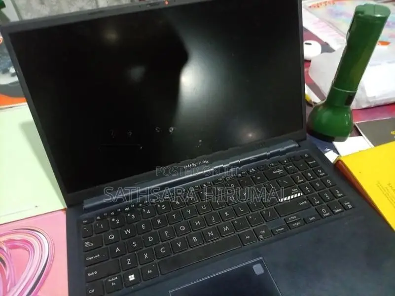 ASUS Vivobook 15