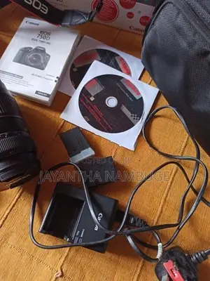 Dslr Canon 750D Camera