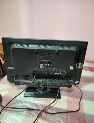 Innovex 19" TV – With Remote