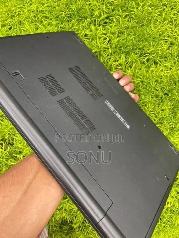 Dell Intel(R) Core(TM) i3-8130U Laptop