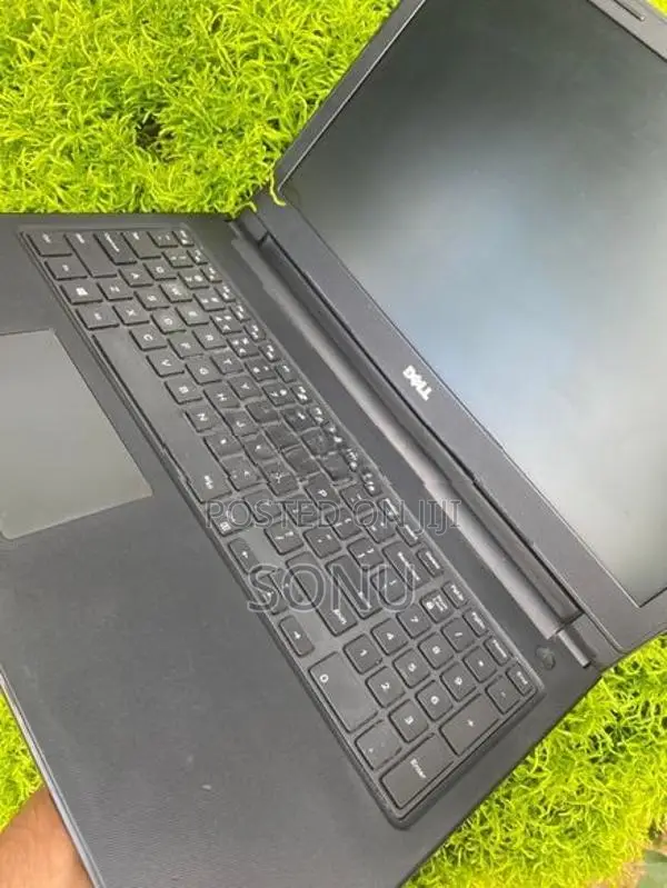 Dell Intel(R) Core(TM) i3-8130U Laptop