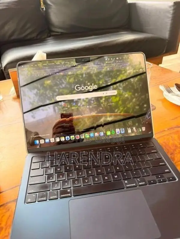 Used MacBook Air M2 (13 Inch) 84% Battery
