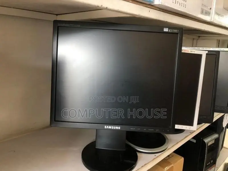 Samsung 17” Monitor