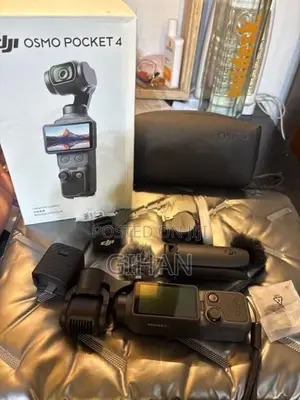 DJI Osmo Pocket 4 Creator Combo