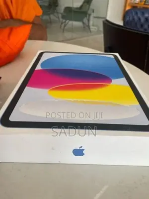 Apple iPad 10th Gen 64GB (Wi-Fi + SIM)